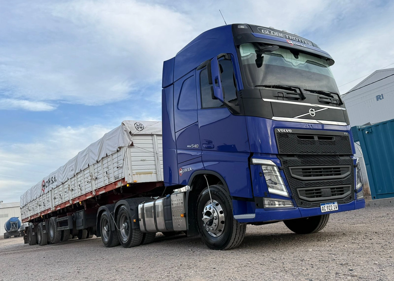 Batea de transporte de cargas — CYH S.A. Transportes